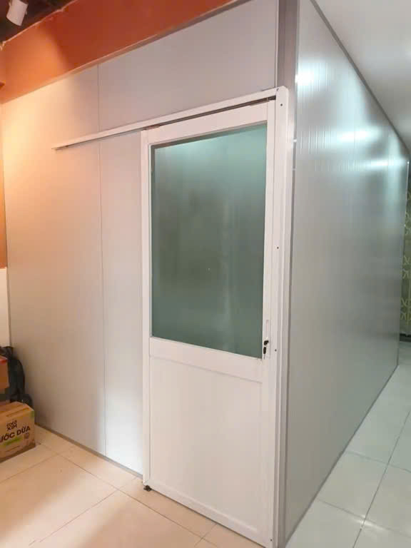 vach panel cua nhom